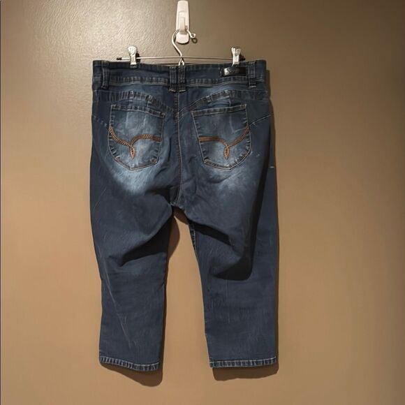 Want a Better Butt Blue Jean Capris Size 14 - Picture 3 of 8